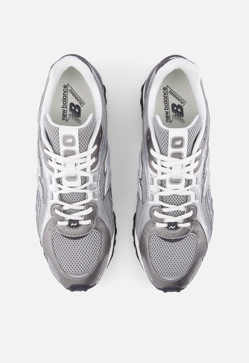 New Balance  - 204L