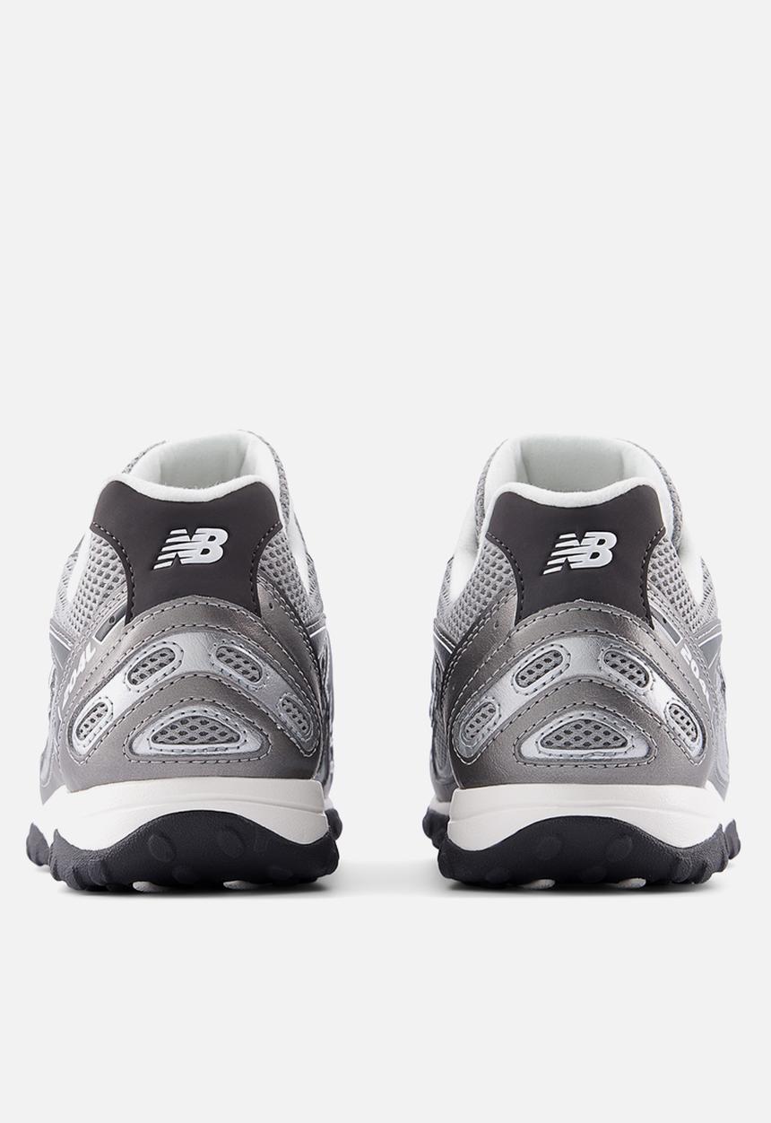 New Balance  - 204L