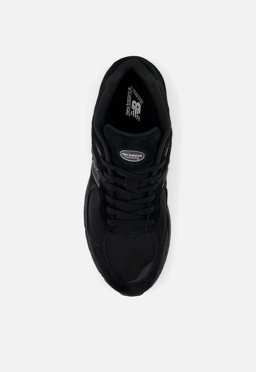 New Balance  - 2002R