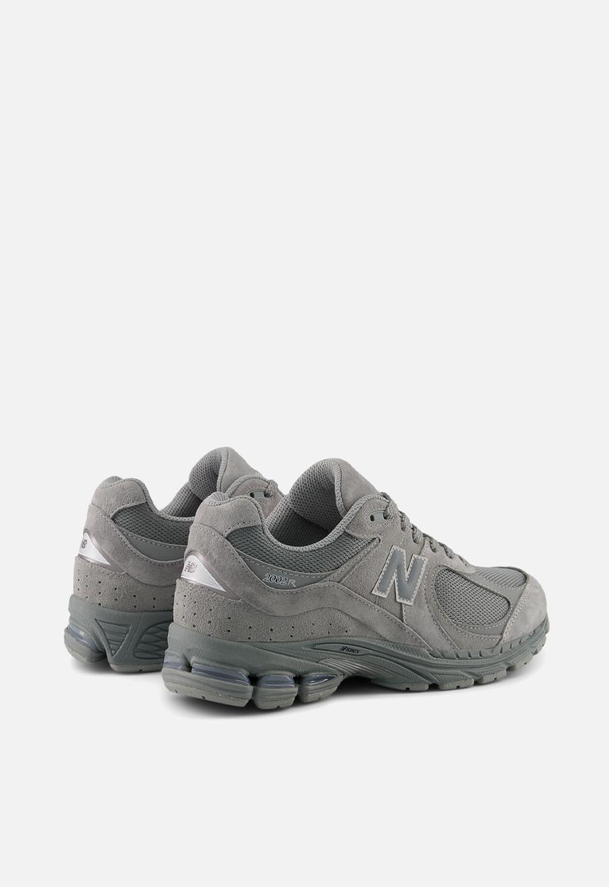 New Balance  - 2002R