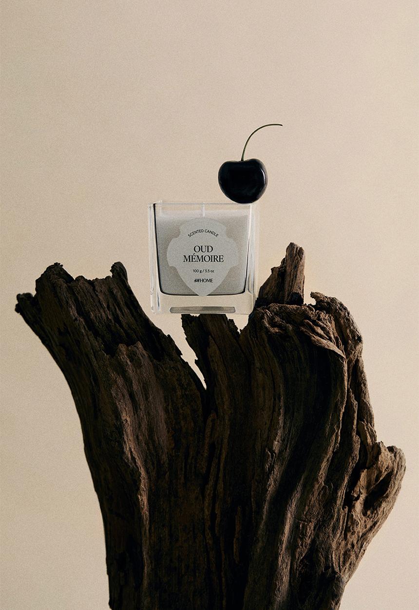 H&M - Small scented candle in glass holder - oud mémoire