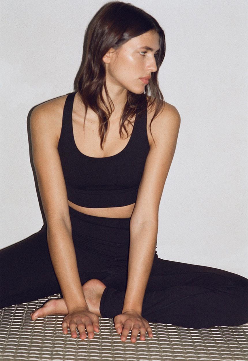 H&M - Medium support sports bra with softmove™ - black