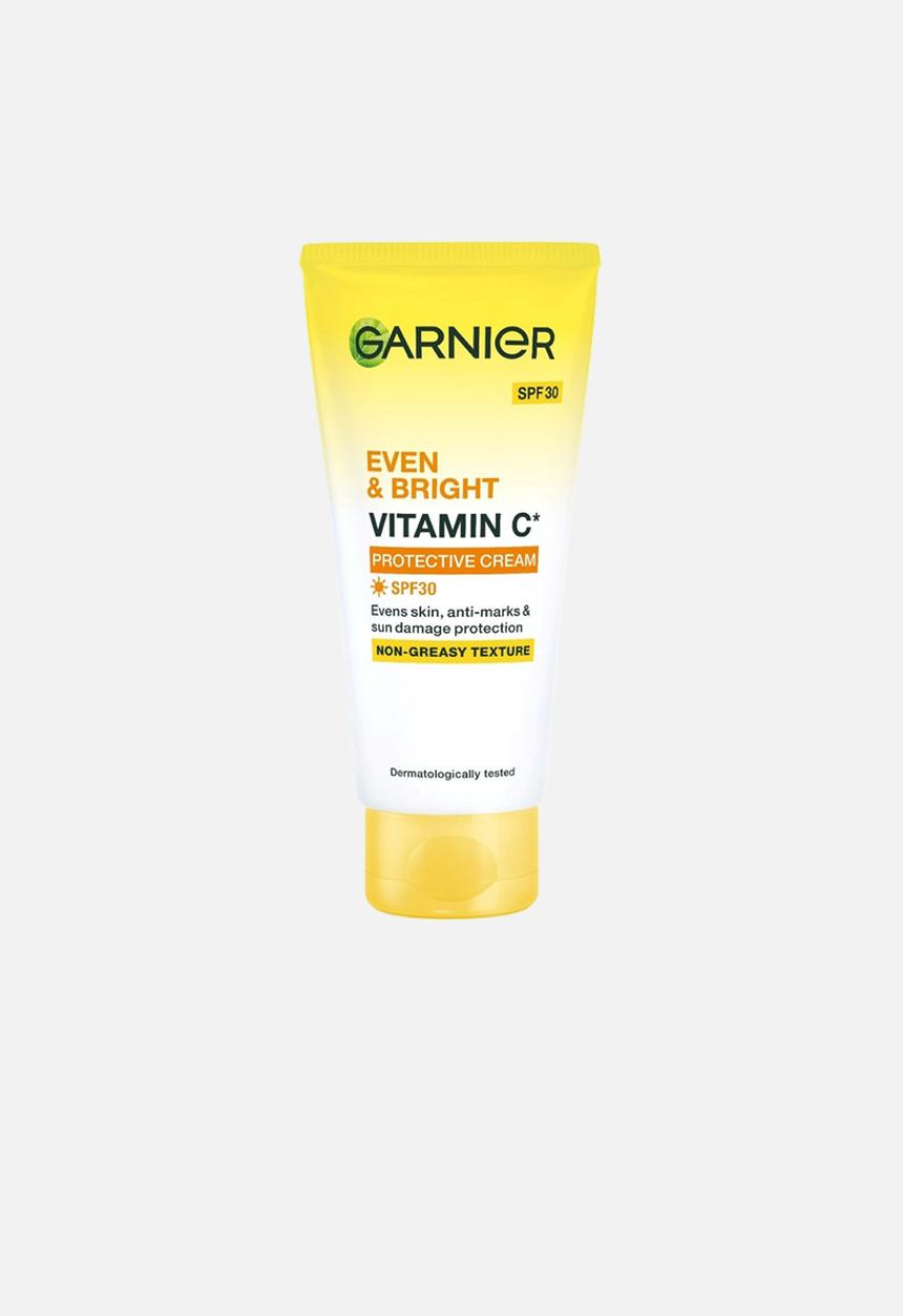 Garnier - Even & Bright Vitamin C Protection Day Cream Moisturizer SPF30 50ml