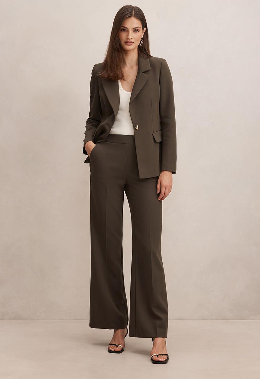 Forever New - Victoria single breasted blazer in olive suit