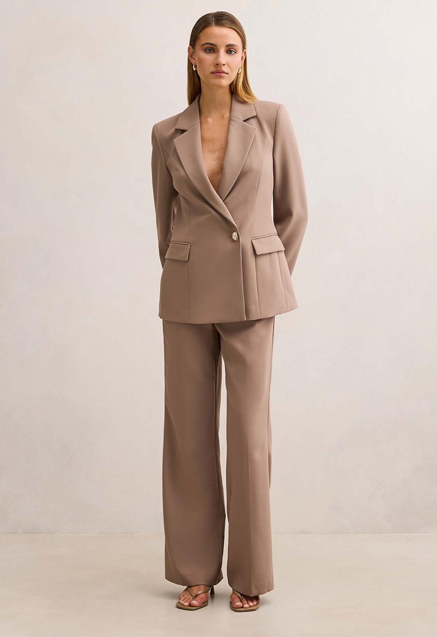 Forever New - Erin asymmetrical blazer in oak