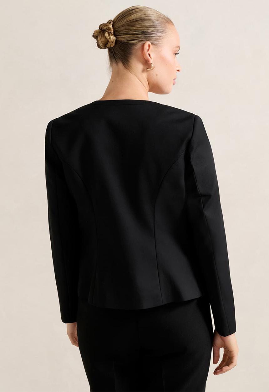 Forever New - Farrah fitted blazer in black