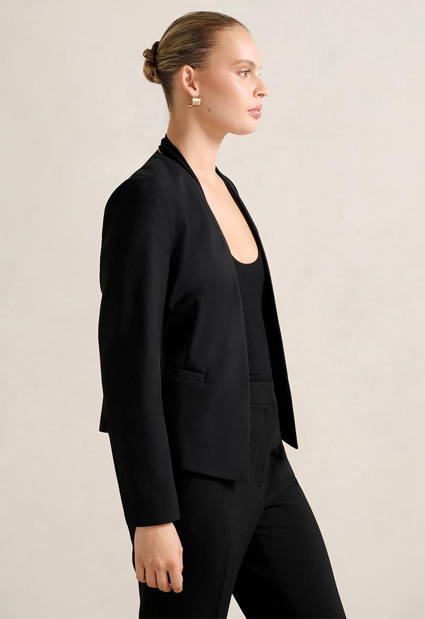 Forever New - Farrah fitted blazer in black