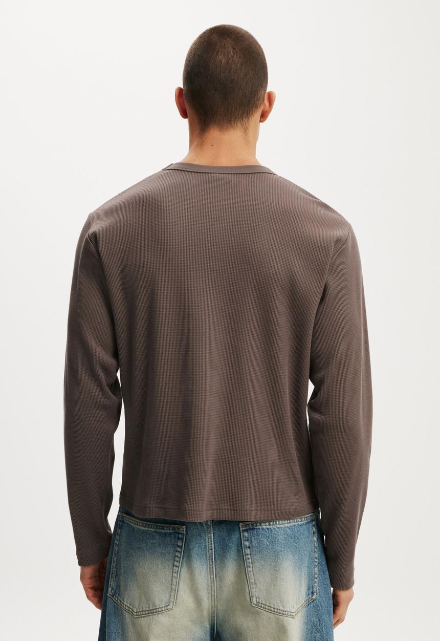 Cotton On - Cropped Fit Textured Long Sleeve - Washed Chocolate Waffle