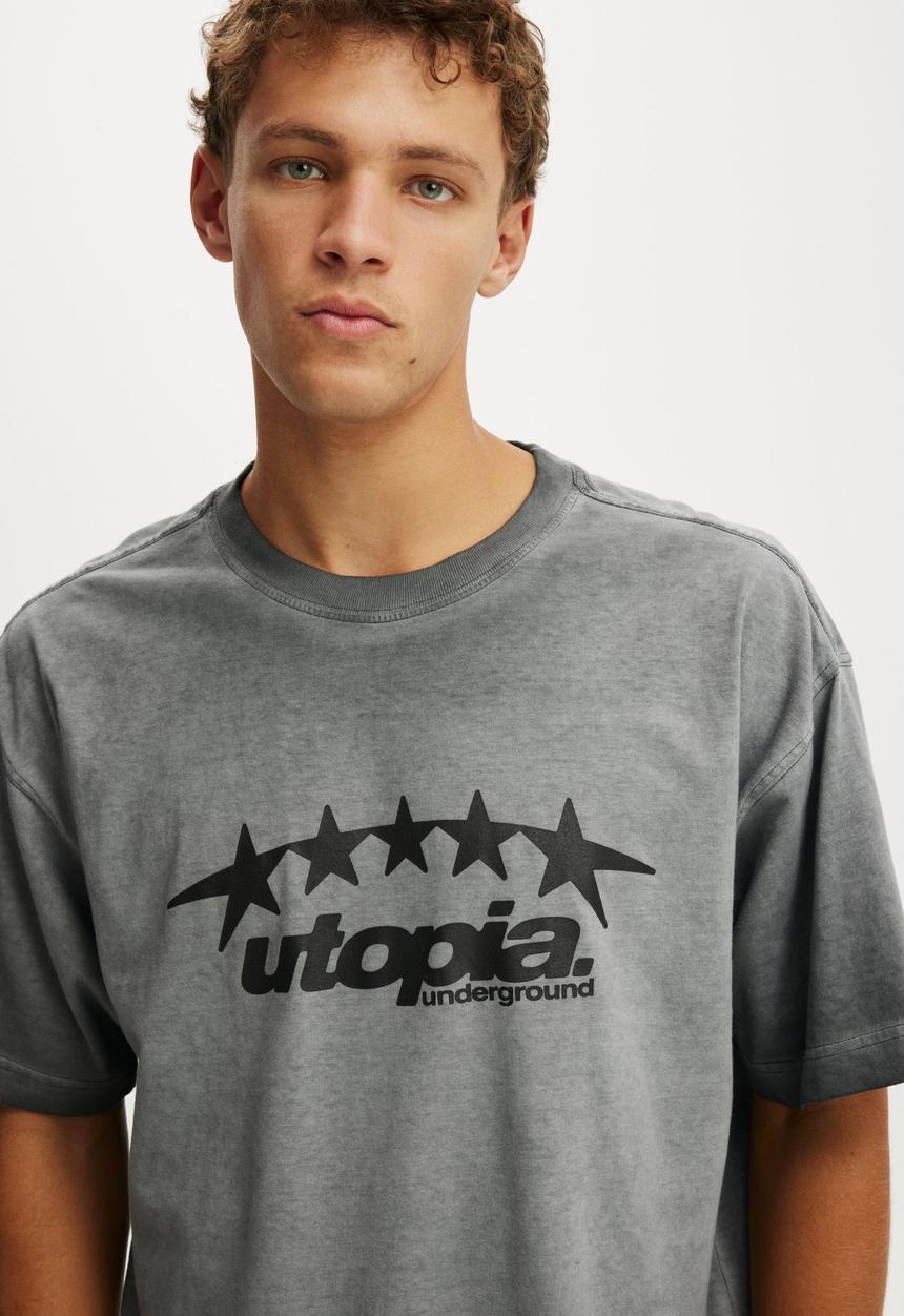 Cotton On - Box fit graphic t-shirt - curve star / washed black