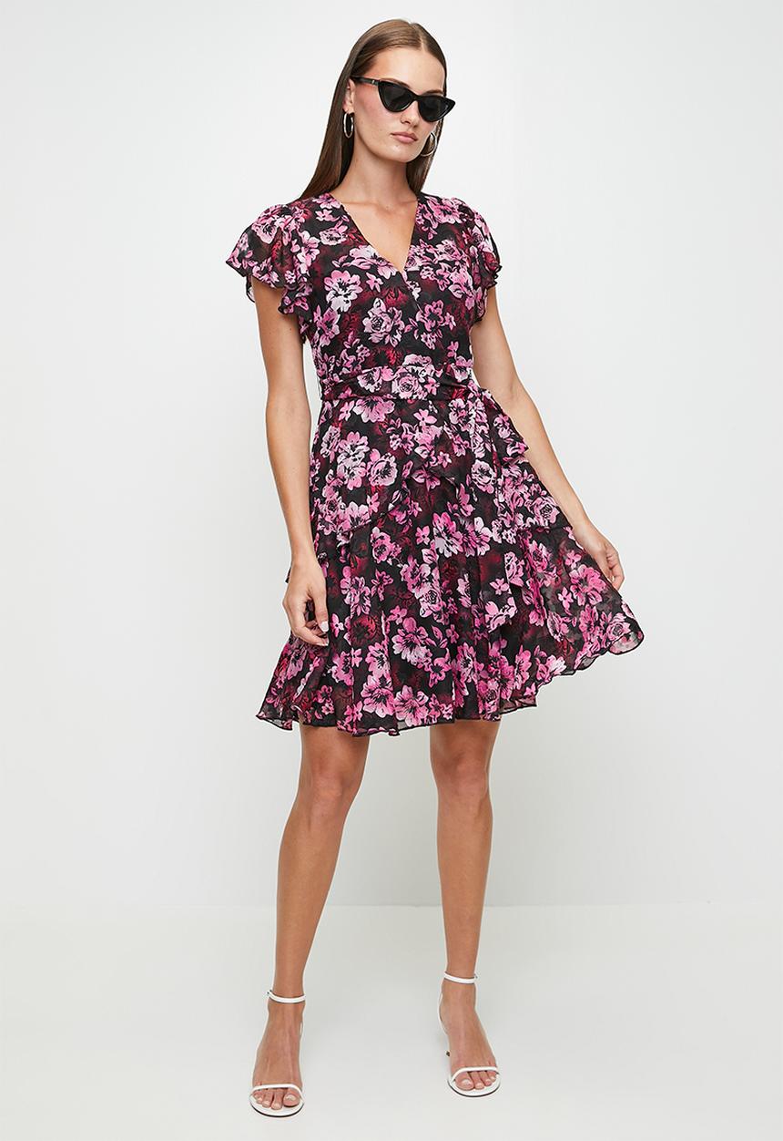 Izabel London - Cap Flutter Sleeve V-Neck Midi Dress - Multi Pink