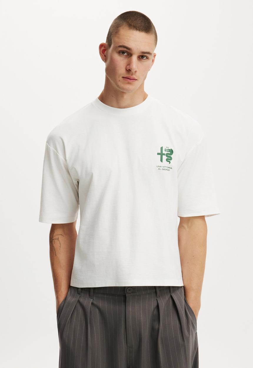 Cotton On - Cropped Fit Alfa Romeo T-Shirt - Lcn Alf Vintage White / Romeo