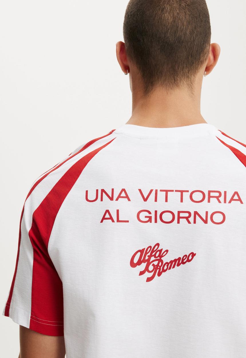 Cotton On - Cropped Fit Alfa Romeo T-Shirt - Lcn Alf White / Una Vittoria