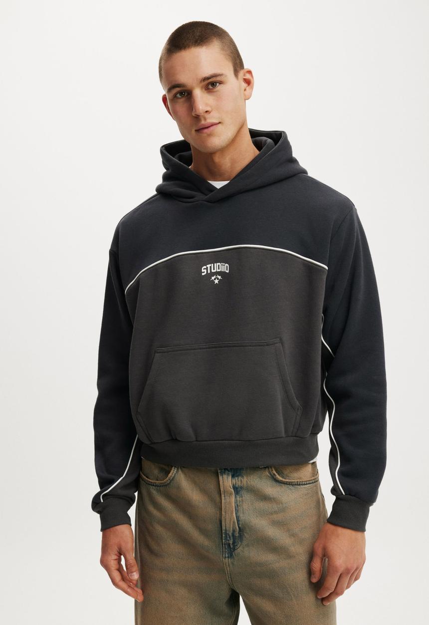 Cotton On - Cropped Fit Graphic Hoodie - Black/Panel