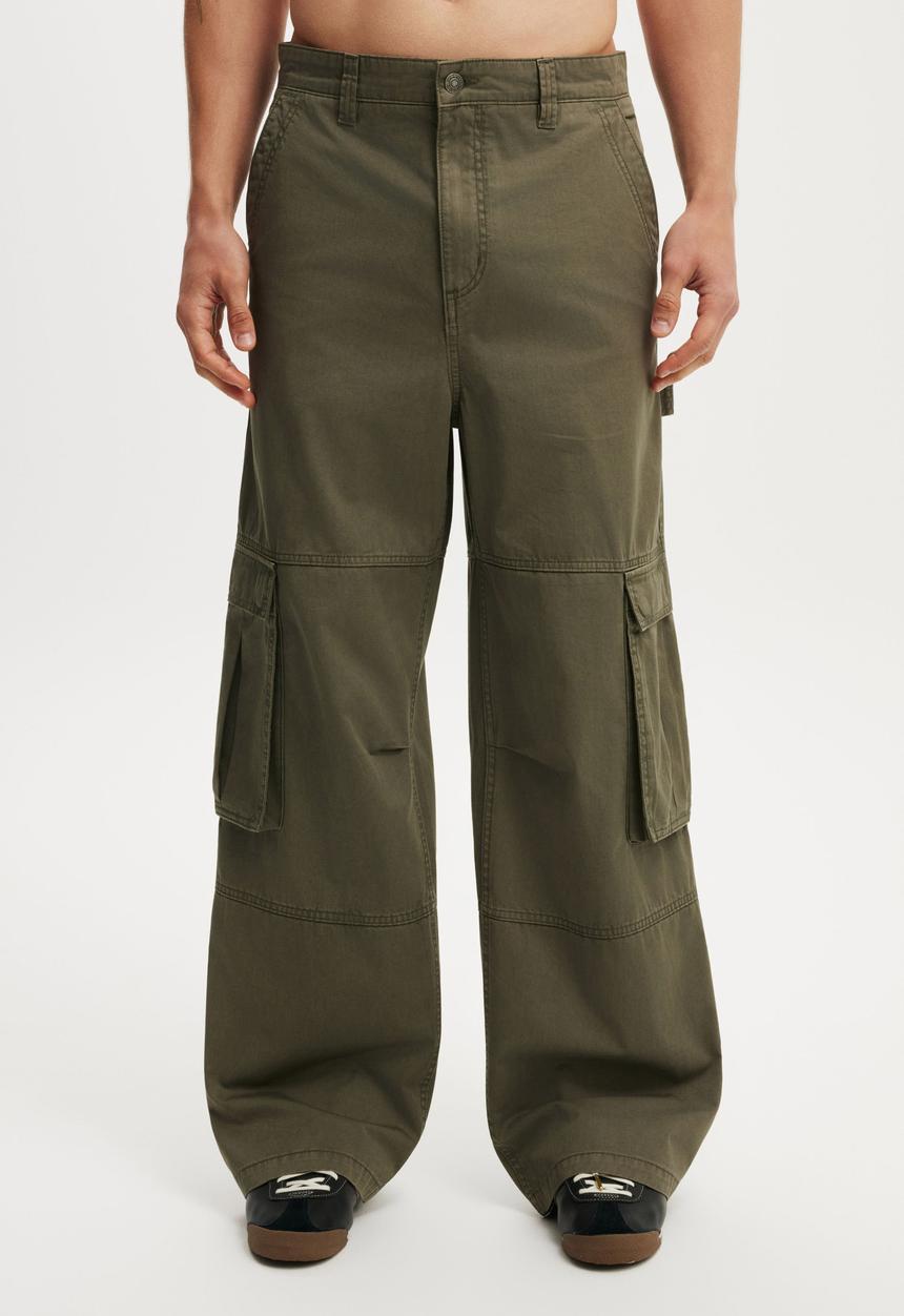 Cotton On - Super Baggy Cargo Pant - Military