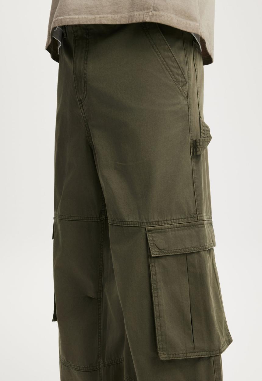 Cotton On - Super Baggy Cargo Pant - Military