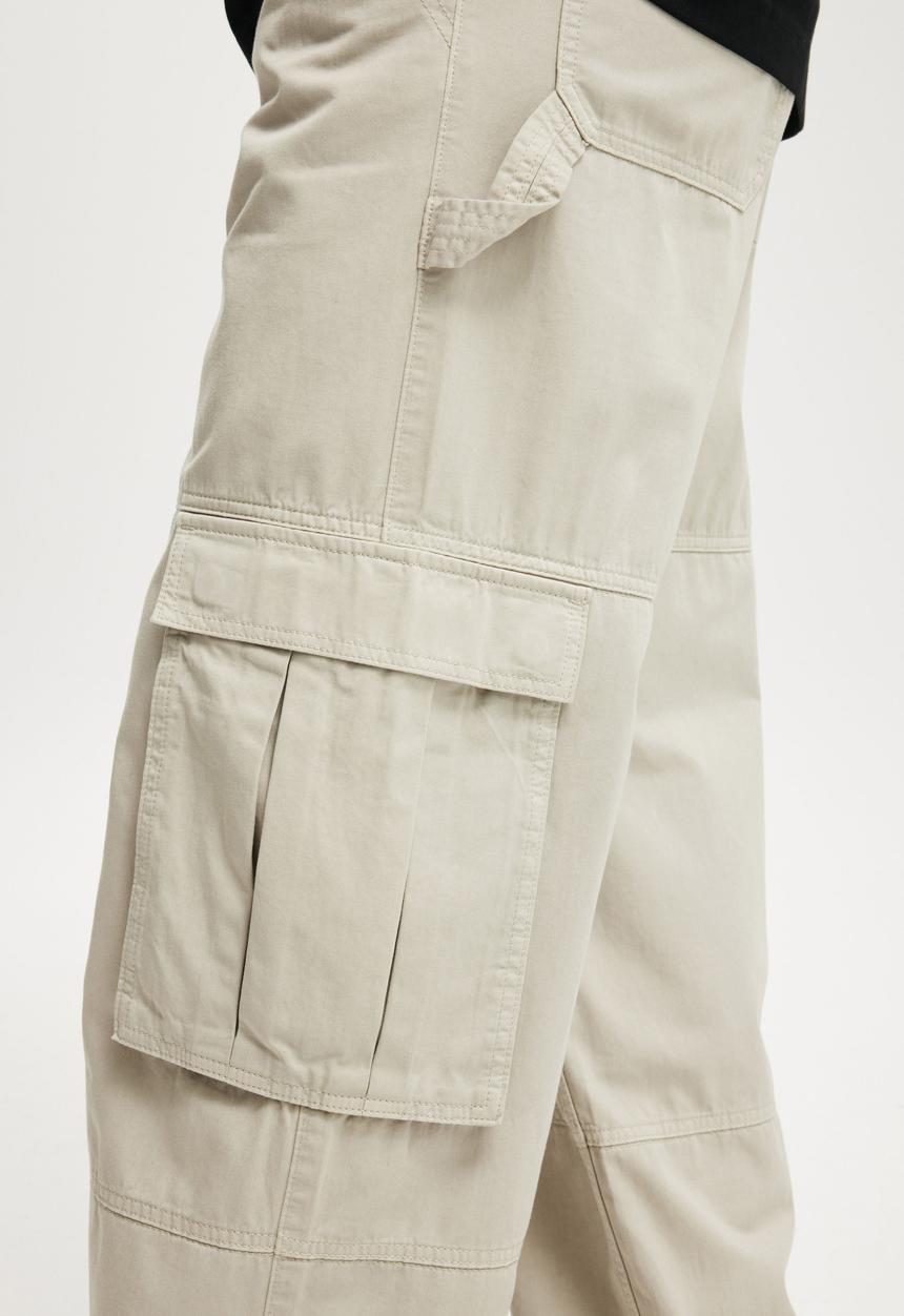 Cotton On - Super Baggy Cargo Pant - Stone