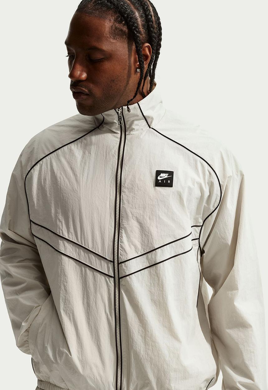 M NK AIR WR TRK JKT
