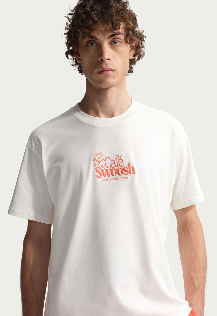 Nike - NSW Loose Cafe Swoosh T-Shirt - White