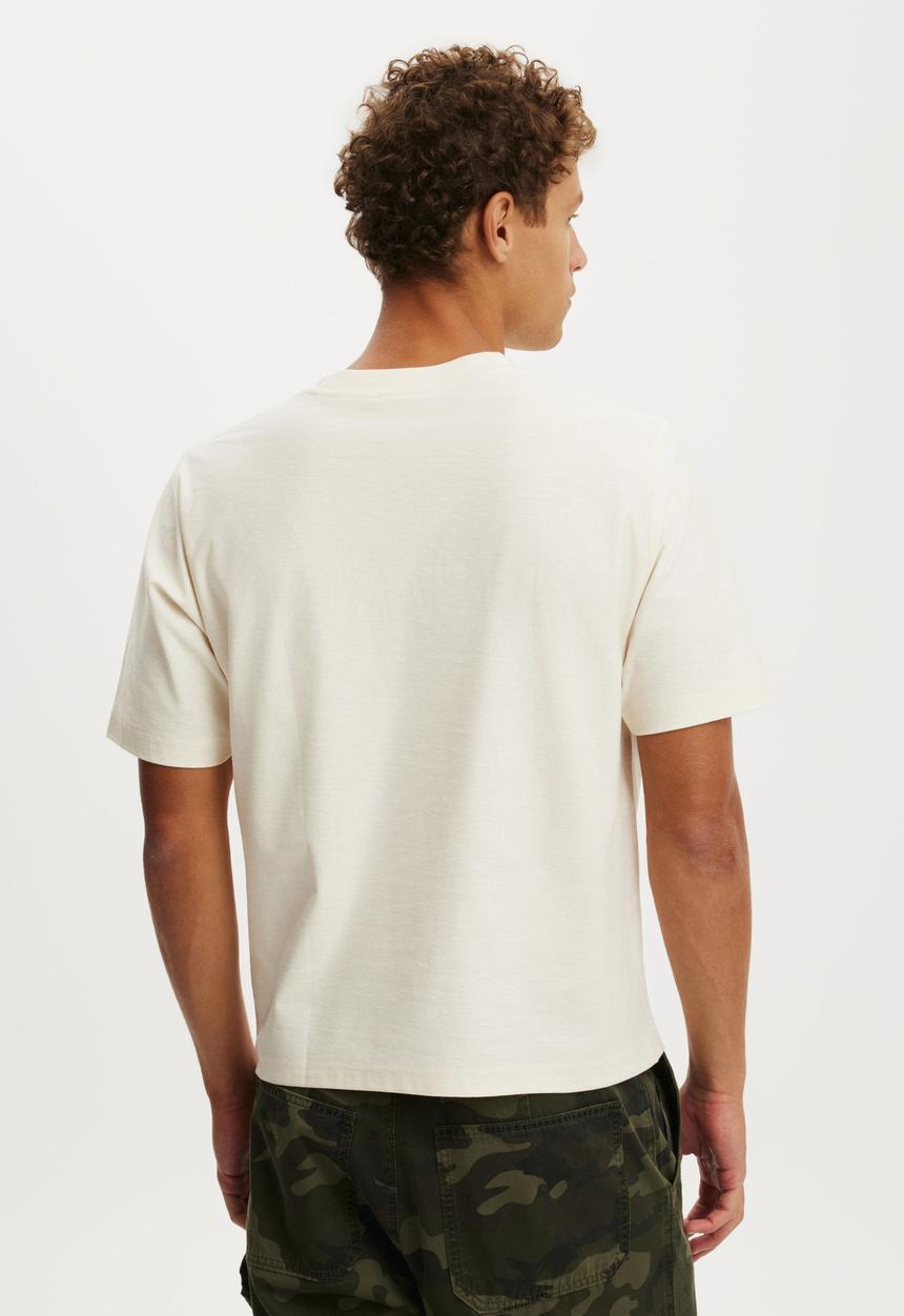 Cotton On - Cropped Fit Graphic T-shirt - Creampuff/F8 & 4Tune
