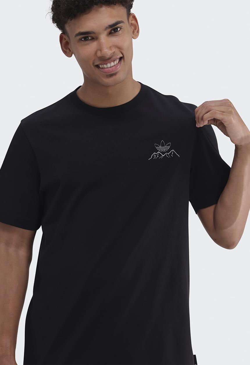 WINTER RESORT MOUNTAIN Tee - BLACK