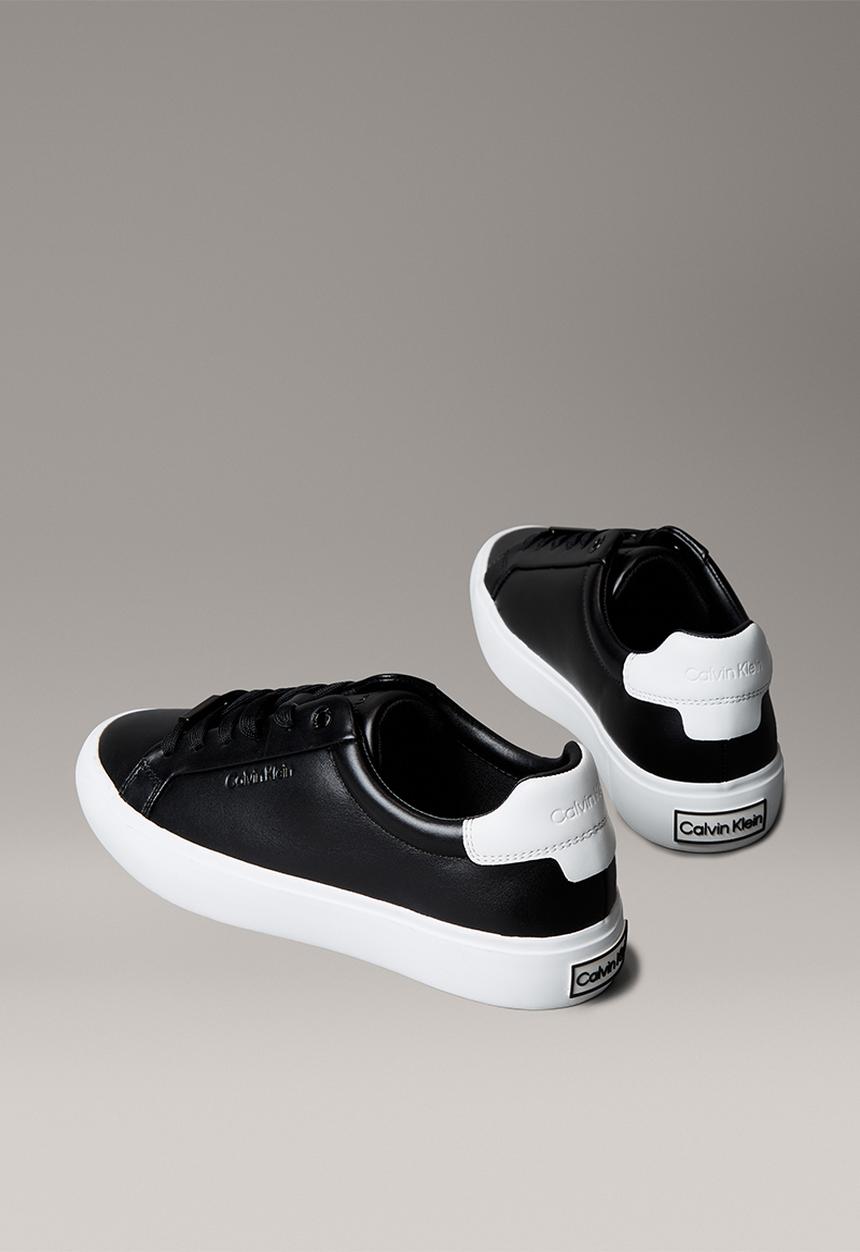 Calvin Klein - Lace-Up Sneaker - Black Bright White