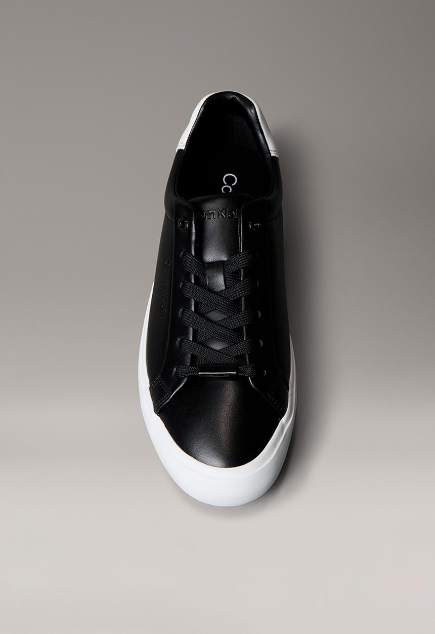 Calvin Klein - Lace-Up Sneaker - Black Bright White
