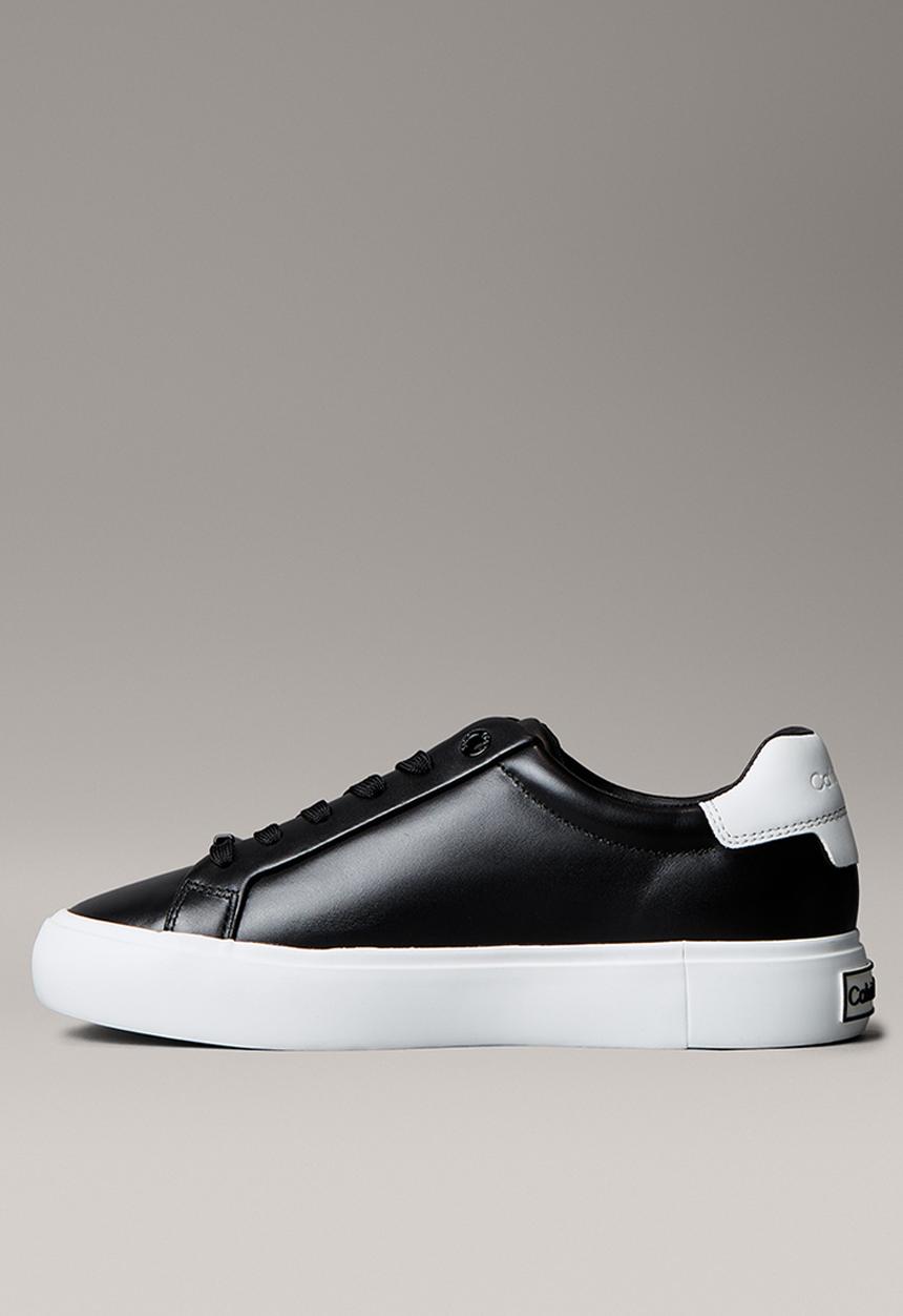 Calvin Klein - Lace-Up Sneaker - Black Bright White