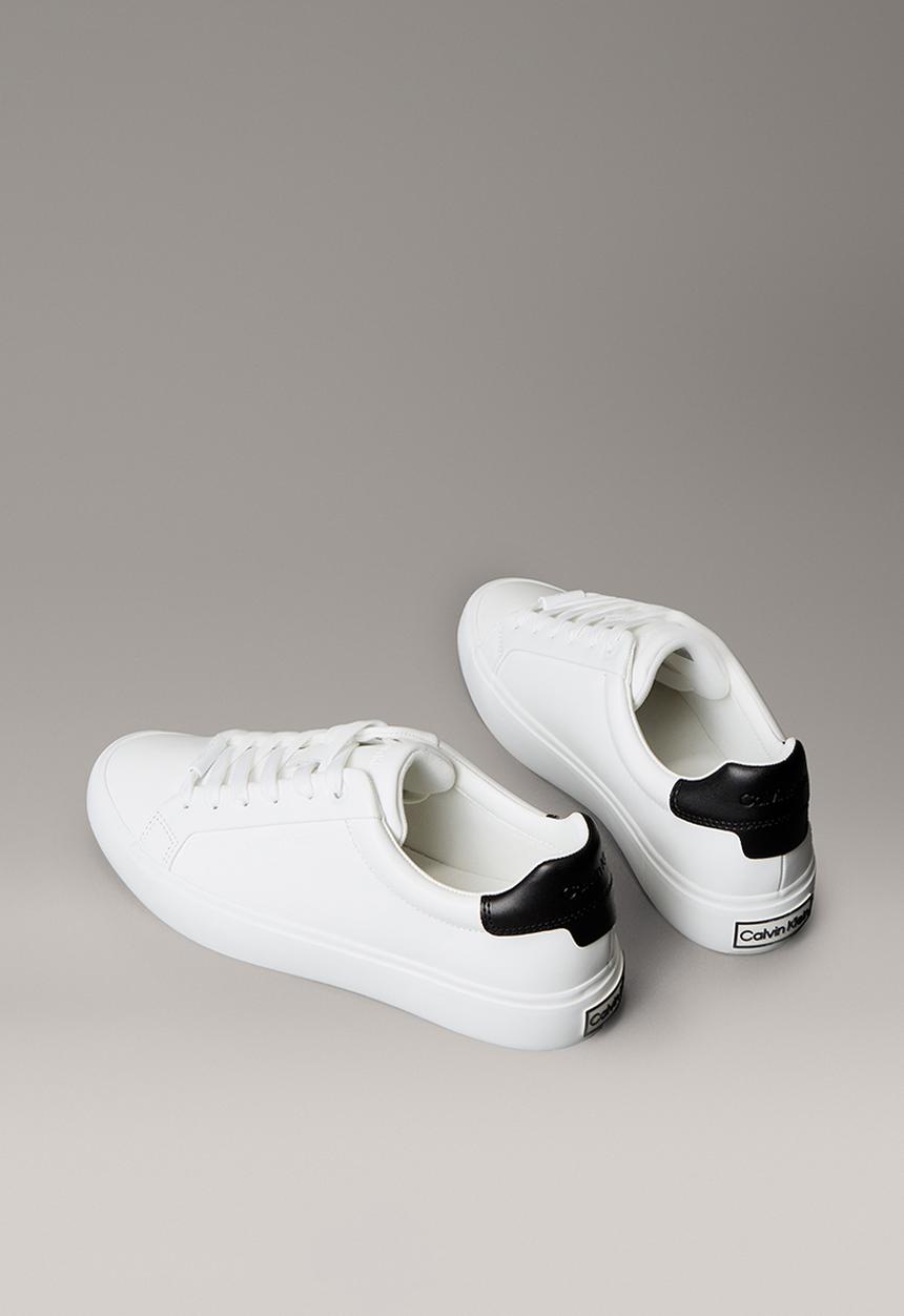 Calvin Klein - Lace-Up Sneaker - Bright White Black