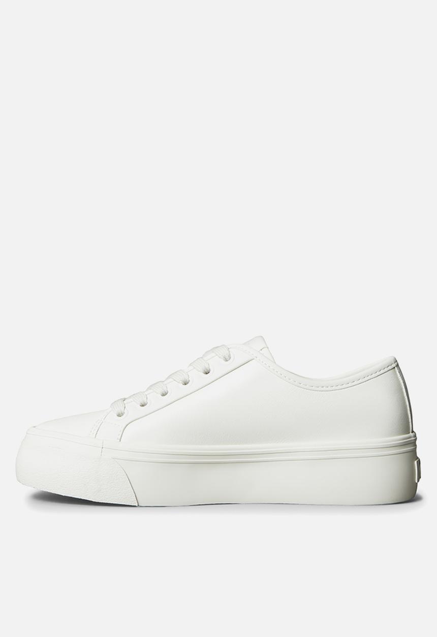 Calvin Klein - Vulc Flatform Lace Up - Lily White