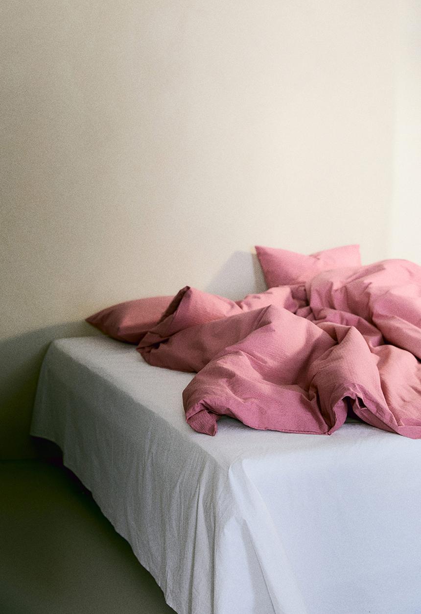 H&M - Seersucker double/king size duvet cover set - dark dusty pink