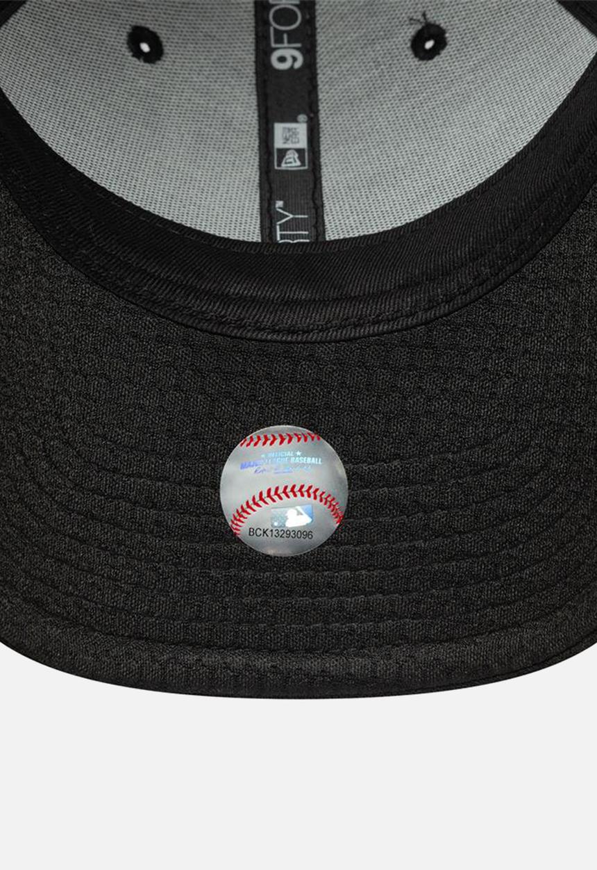 New Era - Flawless Mesh 9Forty® - Blkwhi