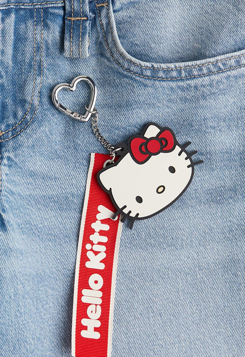H&M - Loose fit jeans - light denim blue/hello kitty