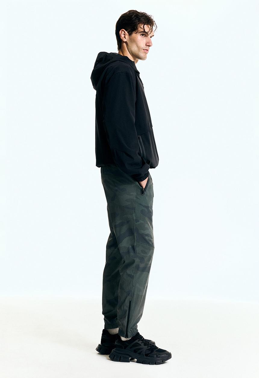 H&M - Regular fit sports joggers with drymove™ - dark green patterned