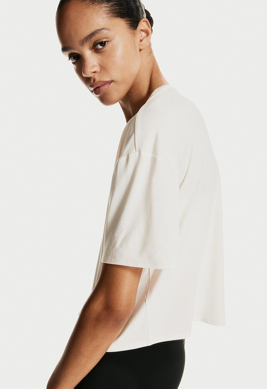 H&M - Boxy-style sports top with drymove™ - white