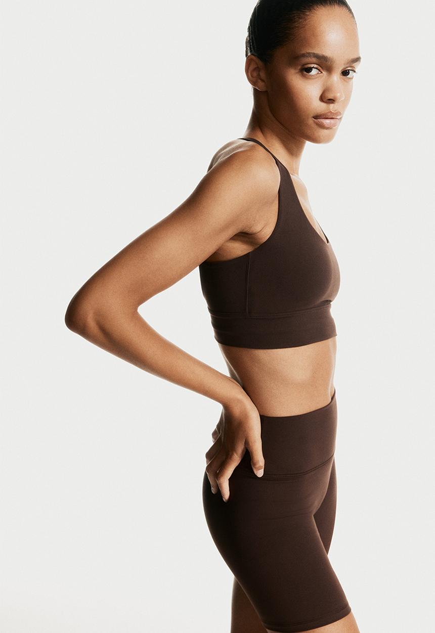 H&M - Medium support sports bra with softmove™ - dark brown