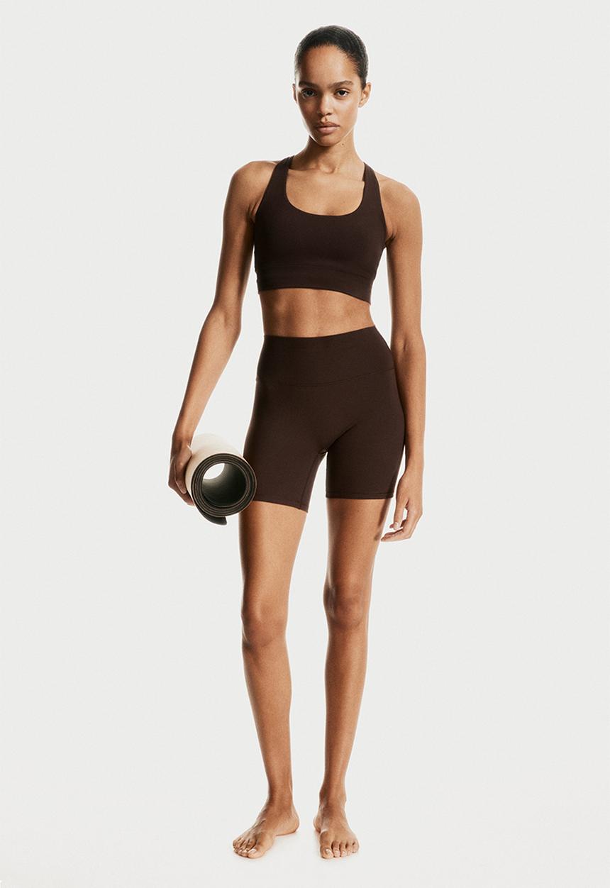 H&M - Medium support sports bra with softmove™ - dark brown