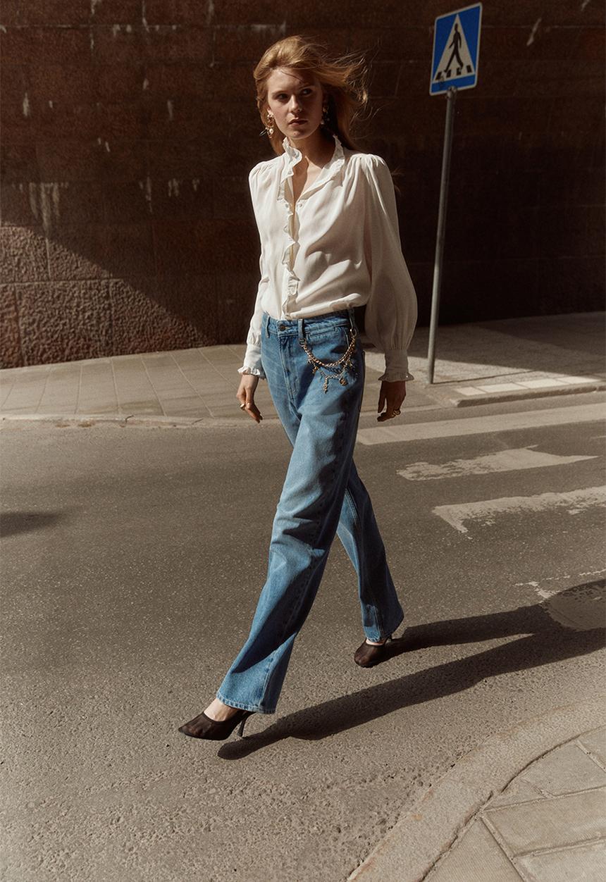 H&M - Oversized frill-trimmed blouse - white
