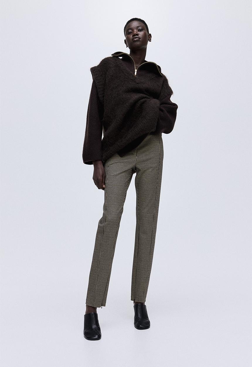 H&M - Fitted jersey trousers - light beige/dogtooth pattern 