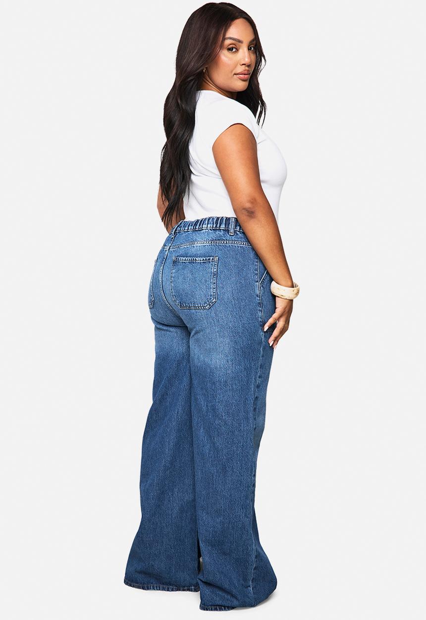 boohoo - Plus elasticated waistband wide leg jeans - mid blue