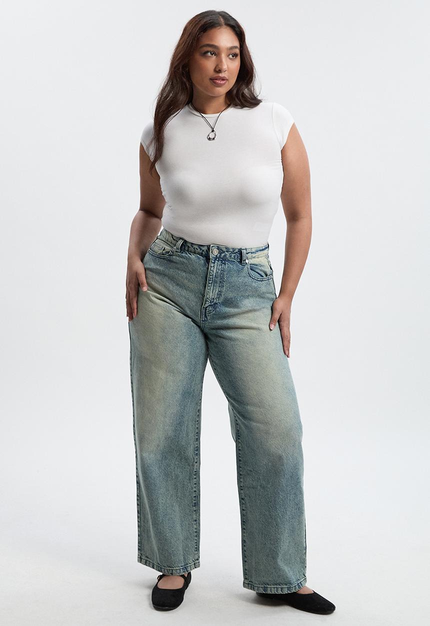 boohoo - Plus basics high waisted boyfriend jeans - ice blue