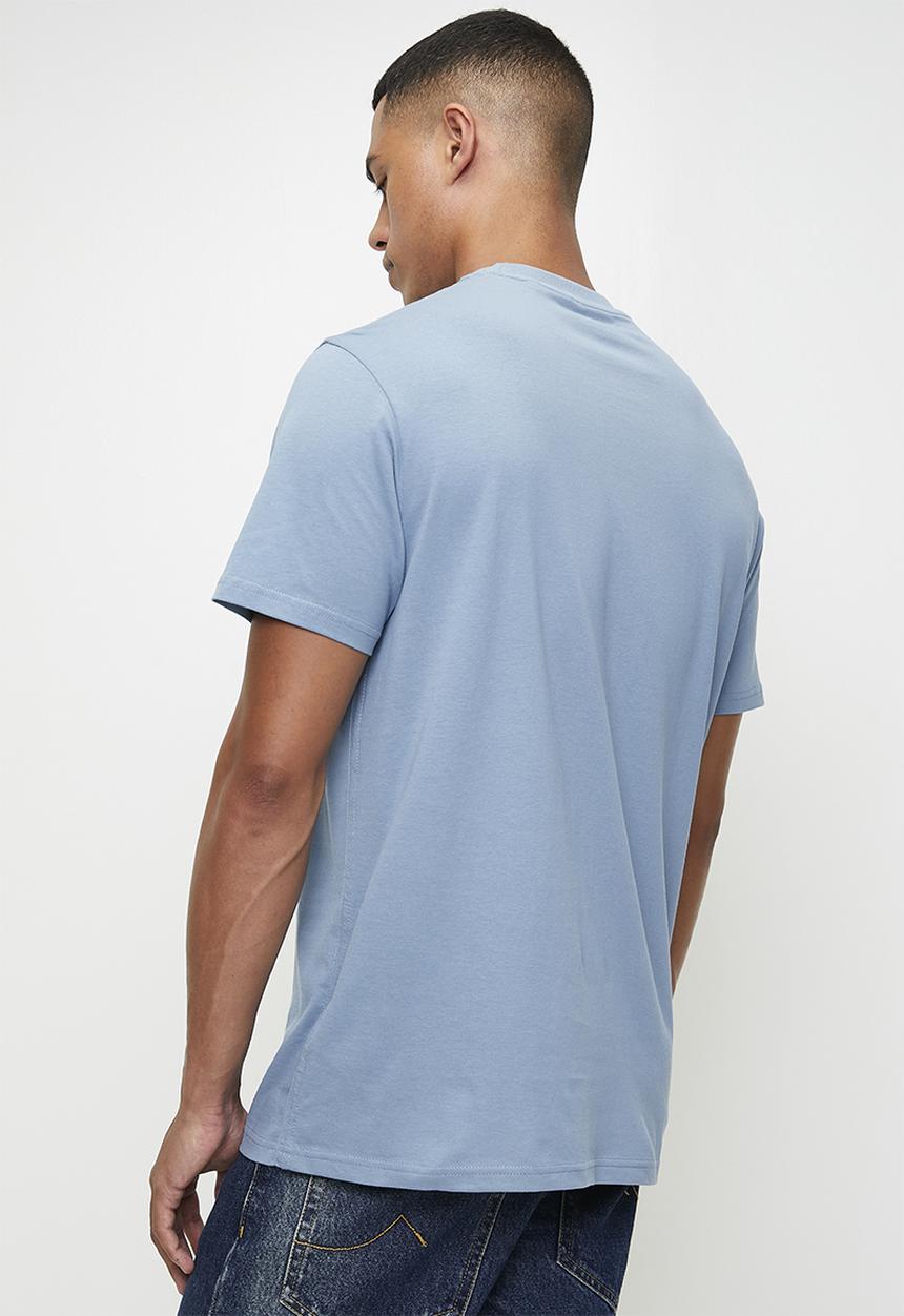 GUESS - Cn Ss Small Logo Tee - Parisian Roof Blue