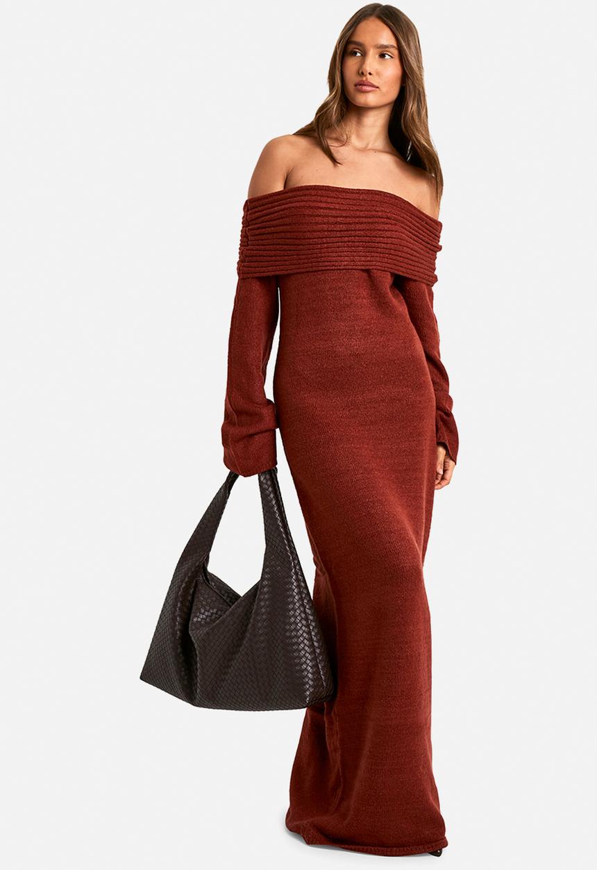 boohoo - Premium oversized rib bardot neckline soft knit jumper dres - chocolate