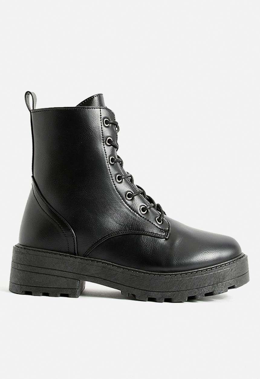 boohoo - Lace up chunky hiker boots - black