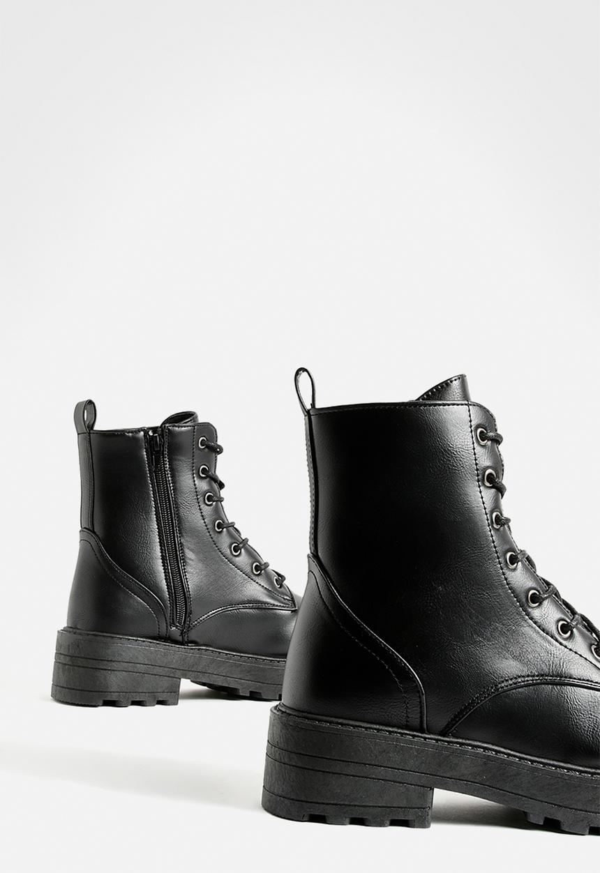 boohoo - Lace up chunky hiker boots - black