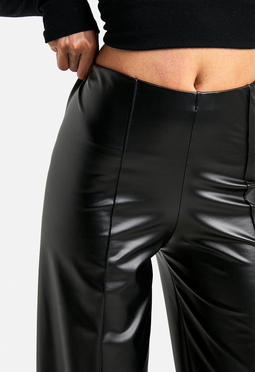 boohoo - Wide leg pu trouser with pintuck - black