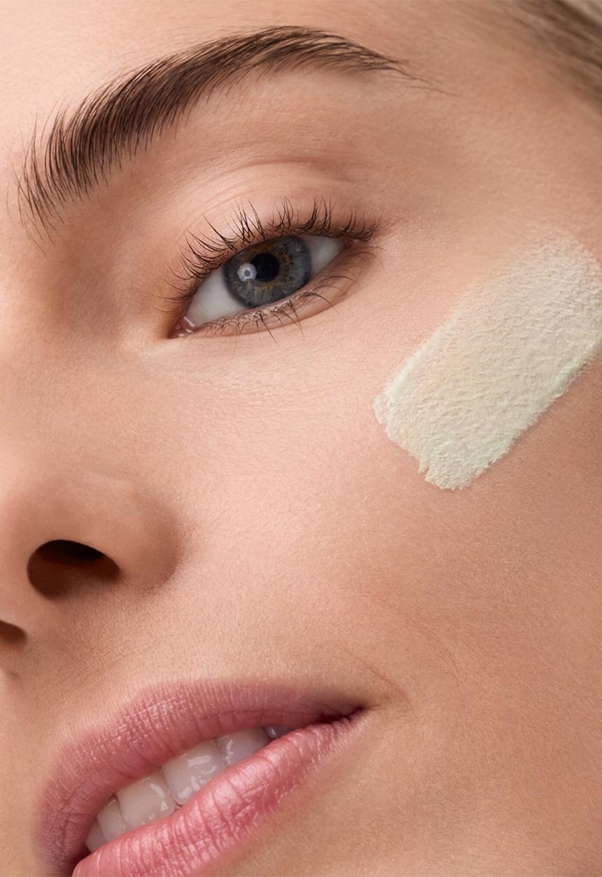Catrice - CC Skin Perfector  - 010Green, Shift, Go!