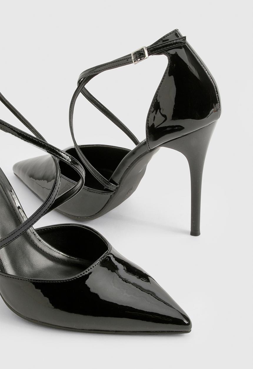 boohoo - Patent Crossover Strap Court Shoes