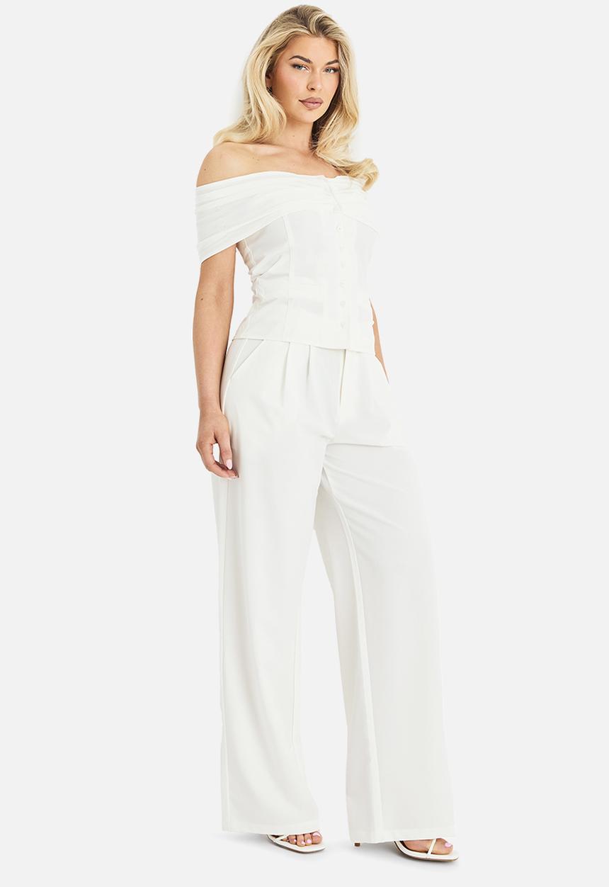 boohoo - Tailored pleated front wide leg trousers - ivory