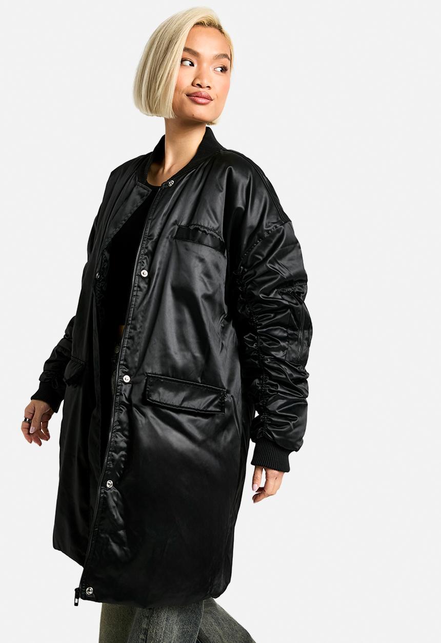 boohoo - Oversized longline satin bomber jacket - black