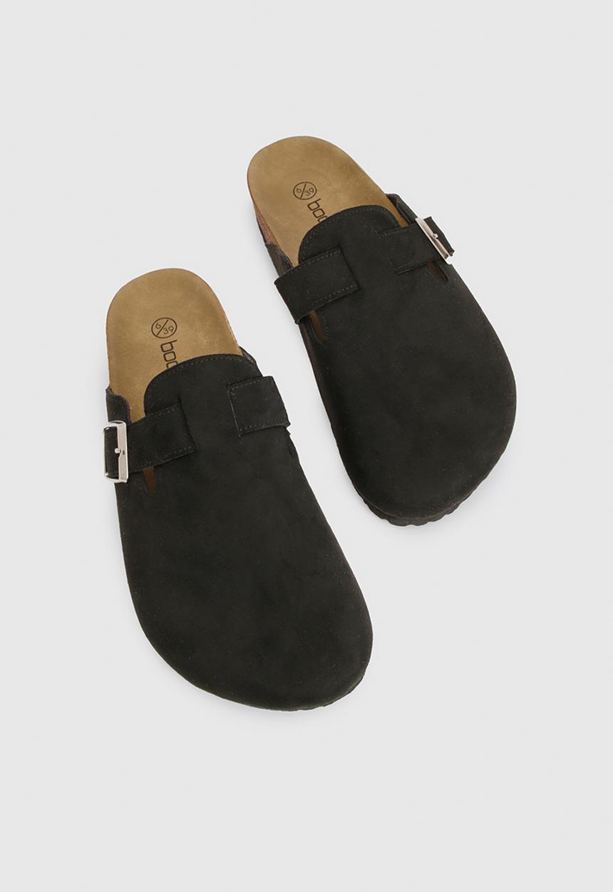 boohoo - Basic closed toe clogs - black